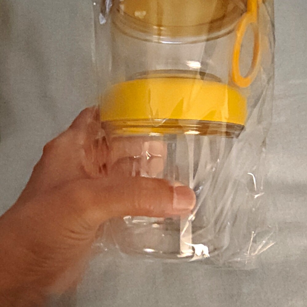 4 Pack Overnight Oatmeal Cups w/ Spoon, Yellow/Clear Plastic, Small 5in